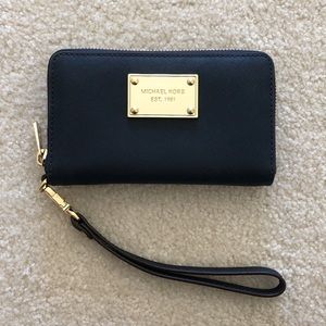 Michael Kors Wristlet
